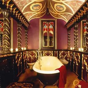 The Witchery By The Castle Hotel